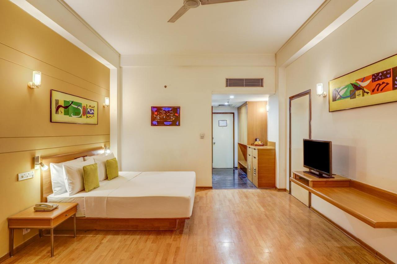 Lemon Tree Hotel, East Delhi Mall, Kaushambi Ghaziabad Bagian luar foto