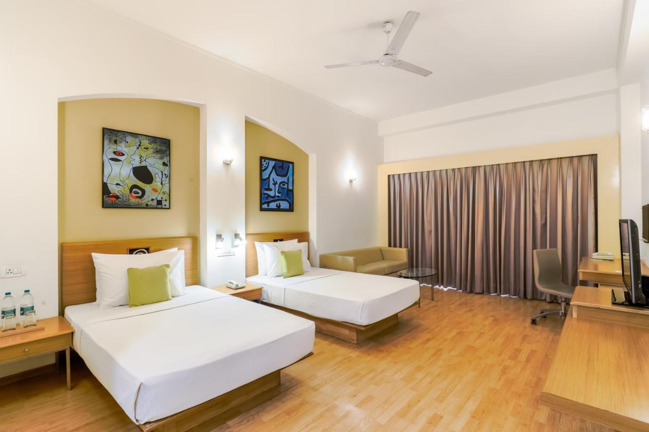 Lemon Tree Hotel, East Delhi Mall, Kaushambi Ghaziabad Bagian luar foto