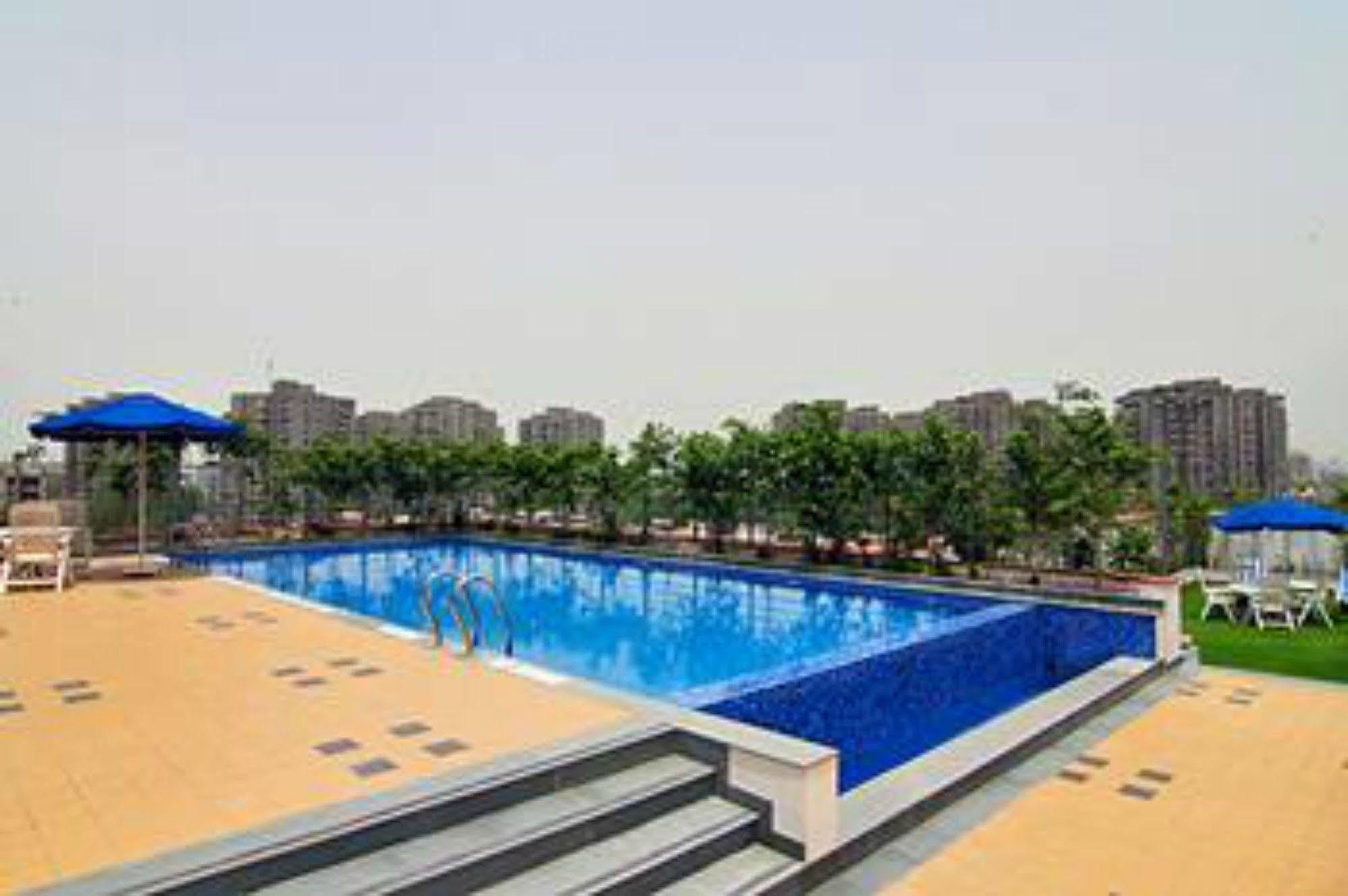 Lemon Tree Hotel, East Delhi Mall, Kaushambi Ghaziabad Bagian luar foto
